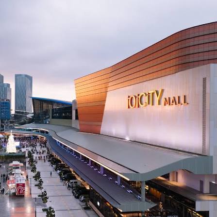 IOI City Mall facade and outdoor promenade